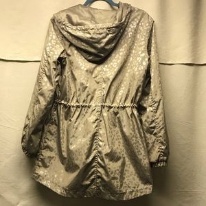 Jones New York Metallic Leopard Rain Jacket 🧥 🐆